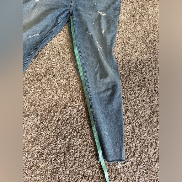 Good American The Weekender Jeans - Picture 6 of 11